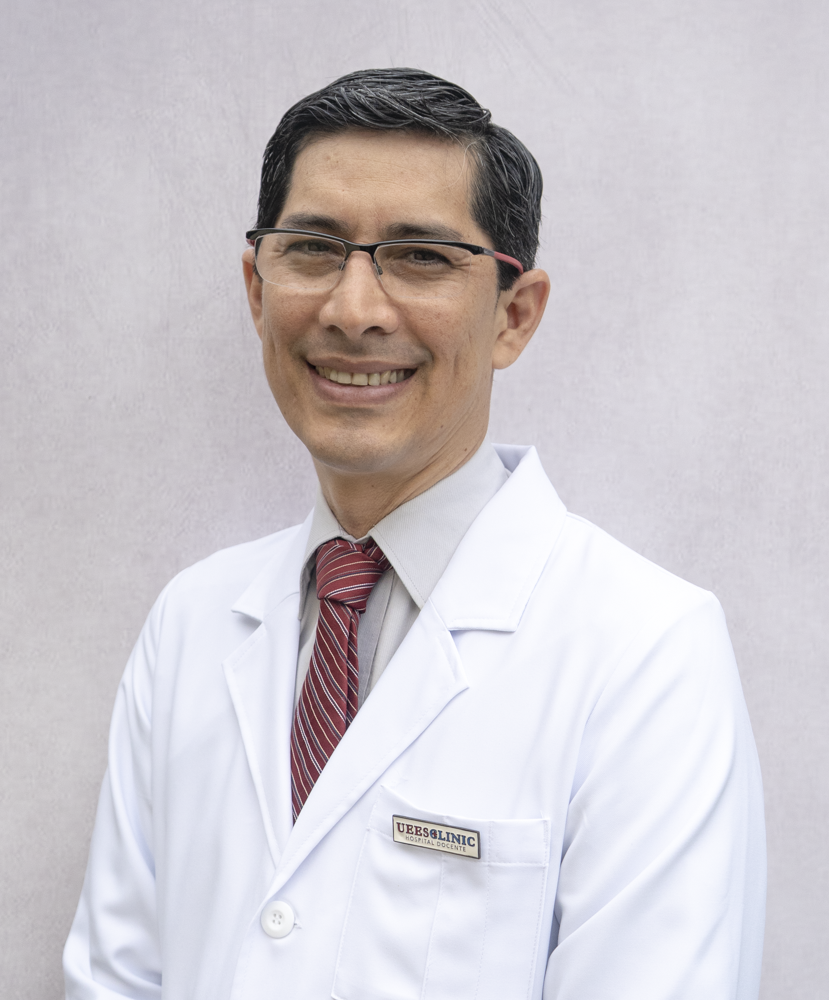 DR. CARLOS SALAZAR BANEGAS