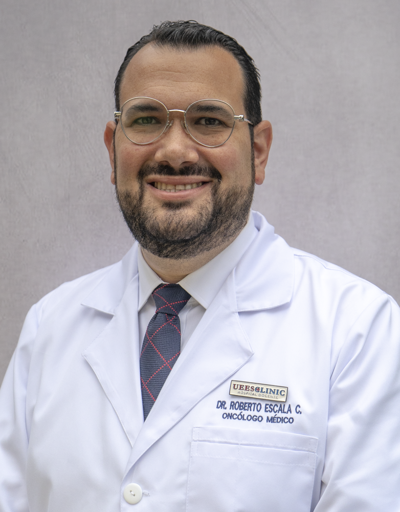 DR. ROBERTO ESCALA CORNEJO